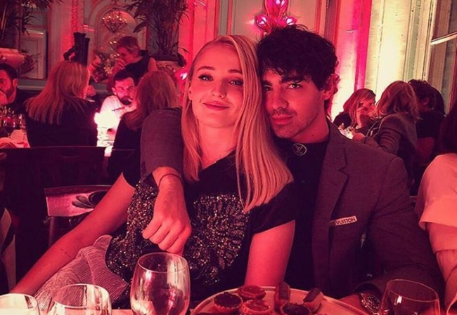 "Taxt-tac oyunları"nın ulduzu ilk dəfə ana oldu - FOTO