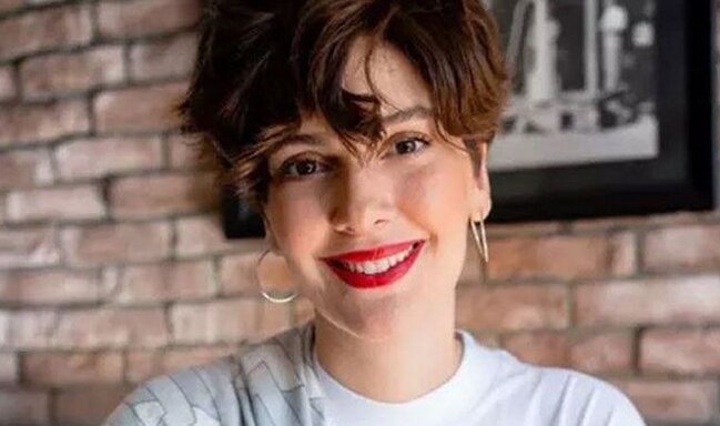 Bərgüzar Korəl İFŞA ETDİ - "CIRIQ ŞALVAR" - FOTO