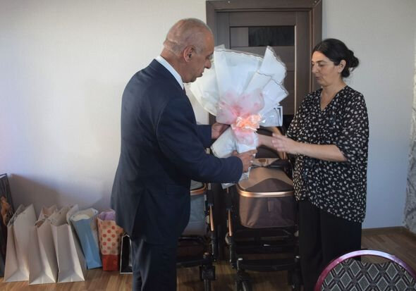 Vətən müharibəsi şəhidinin əkiz bacı-qardaşı dünyaya gəlib - FOTO