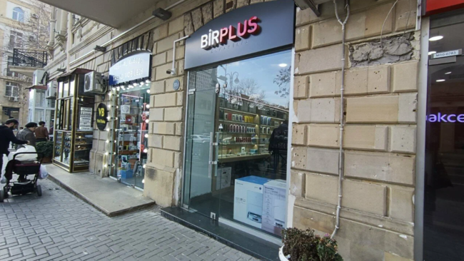 "Bir plus" mağazasından şikayət: Nasaz məhsullar satılır?