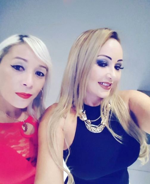 Ana və qızı ən böyük popo yarışmasında - FOTOLAR