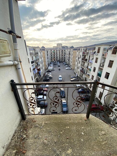 Təcili Xırdalan şəhəri aaaf park yaşayış kompleksində təmirsiz mənzil satılır!