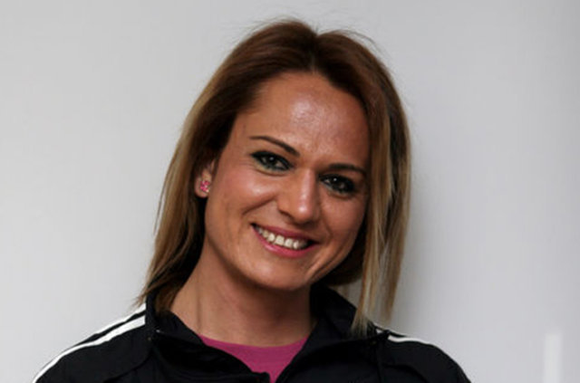 İdmançının əri internetdə tanış olduğu qıza lüt şəkilini göndərdi - FOTO