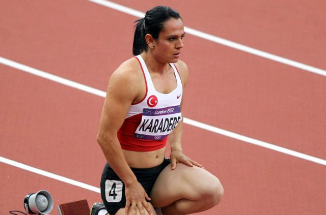 İdmançının əri internetdə tanış olduğu qıza lüt şəkilini göndərdi - FOTO