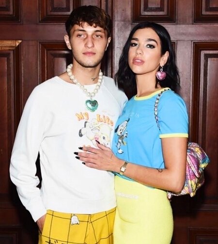 Dua Lipa Ənvər Hədidlə SƏMİMİ FOTOLARINI PAYLAŞDI