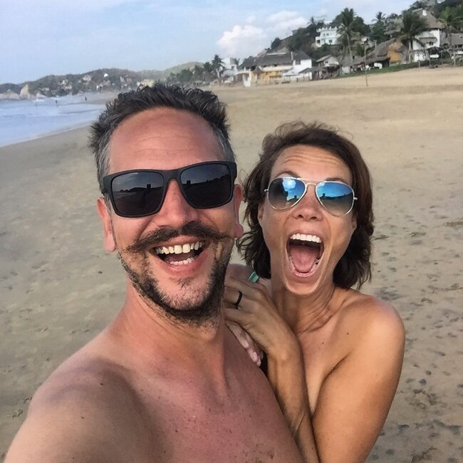 Bu cütlük dünyanı çılpaq gəzir - MARAQLI FOTOLAR