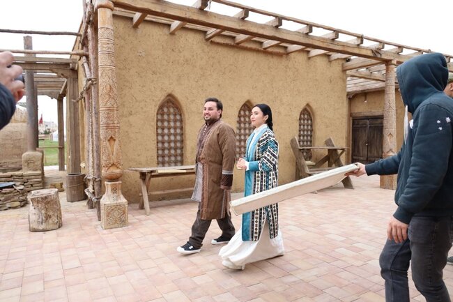 Azərbaycanlı müğənniyə Türkistanda mükafat verildi - FOTO-VİDEO