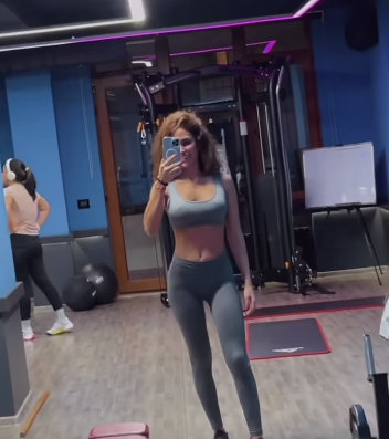 Cazibədar Pərvin fit görünüşü ilə HEYRAN ETDİ - FOTOLAR