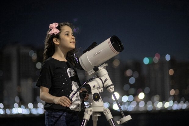 8 yaşlı bu qız dünyanın ən gənc astronomudur - FOTOLAR