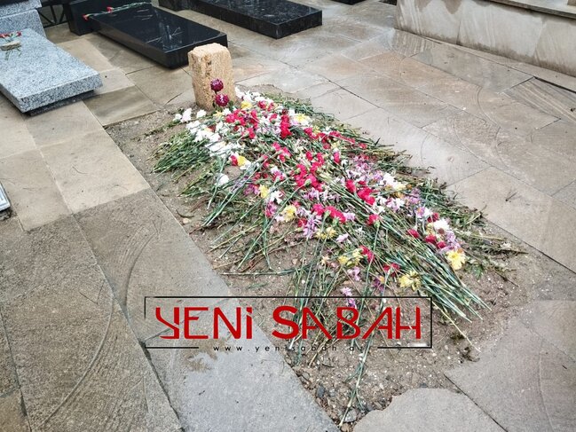 Cabir İmanovun qəbirinin üstü niyə götürülmür? FOTOLAR
