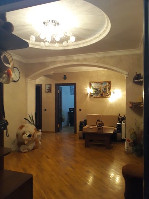 Təcili Badamdar qəsəbəsində mənzil satılır!