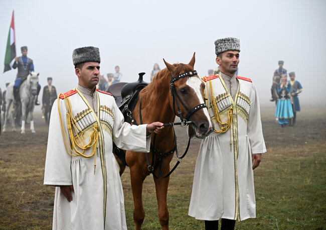 Cıdır düzündə Qarabağ atlarının şousunu izlədilər - Fotolar