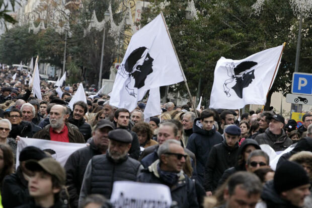 Korsikaya Fransanın daha bir müstəmləkəsindən dəstək gəldi