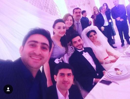 Müğənnilər Elçin Cəfərovun toyunda FOTO+VİDEO