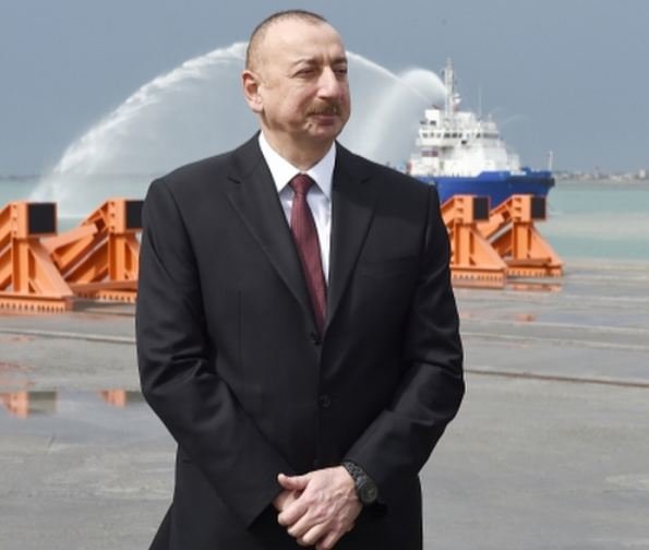 İlham Əliyev dəniz limanının açılışında - FOTOLAR