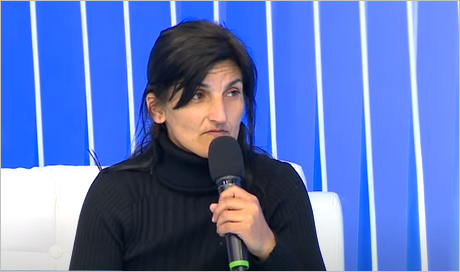 Azərbaycanda kişi özündən 30 yaş kiçik həyat yoldaşını dəlixanaya atdı - FOTO