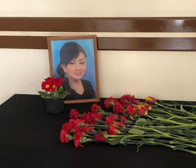 Həkim səhlənkarlığının qurbanı olan tanınmış şəxs son mənzilə yola salındı.. - FOTO/VİDEO