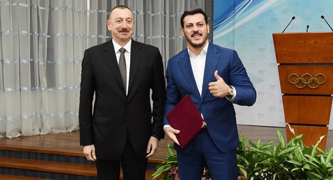 Prezident və xanımından Zabit Səmədova jest - FOTOLAR