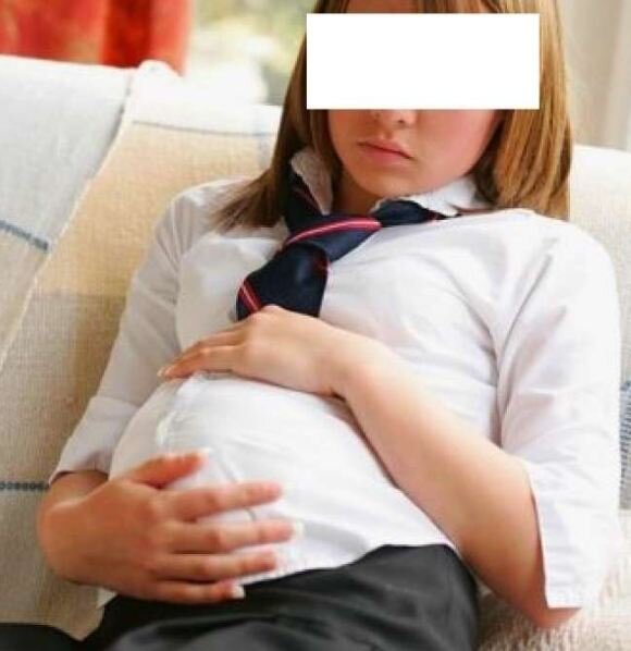 Azərbaycanda biabırçılıq: Tələbə qız müəllimindən uşaq dünyaya gətirdi - FOTO Azərbaycanda biabırçılıq: Tələbə qız müəllimindən uşaq dünyaya gətirdi - FOTO