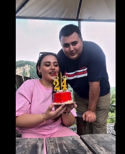 Almaxanım HƏYAT YOLDAŞI İLƏ - YENİ GÖRÜNTÜLƏRİ