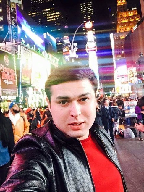 Azərbaycanlı "Xaricdə təhsil" adıyla yüzlərlə adamın pulunu və sənədlərini götürüb ABŞ-a qaçdı