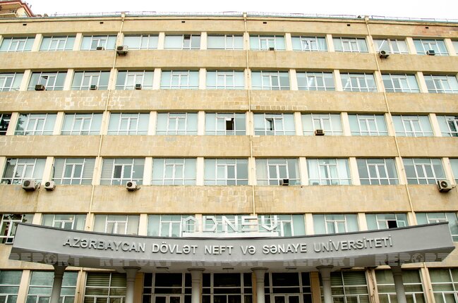 Azərbaycanın bir neçə universitetində dərslər BƏRPA OLUNMAYACAQ