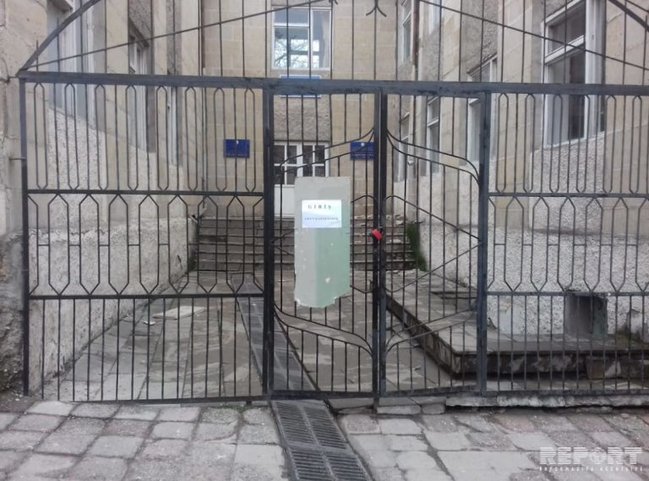 Zəlzələdən sonra məktəb qəzalı vəziyyətə düşdü, dərslər dayandırıldı – Fotolar