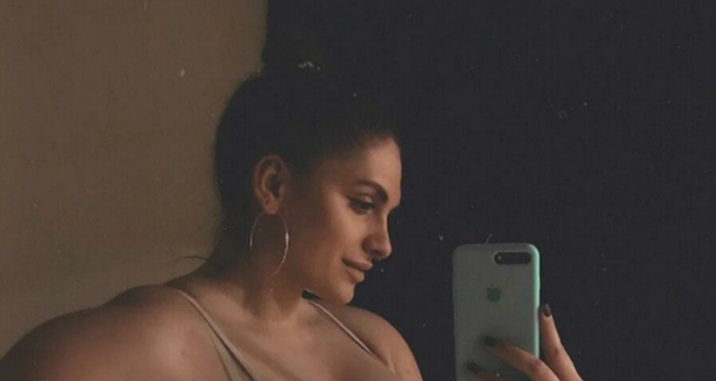 11-ci sinif şagirdi olan BU QIZIN çiyinləri Şvartseneggeri xatırladır - FOTO