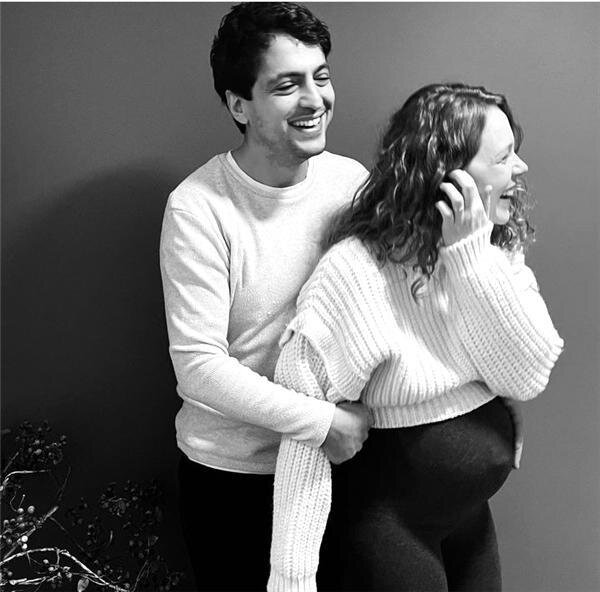 İlk dəfə qızının FOTOsunu paylaşdı