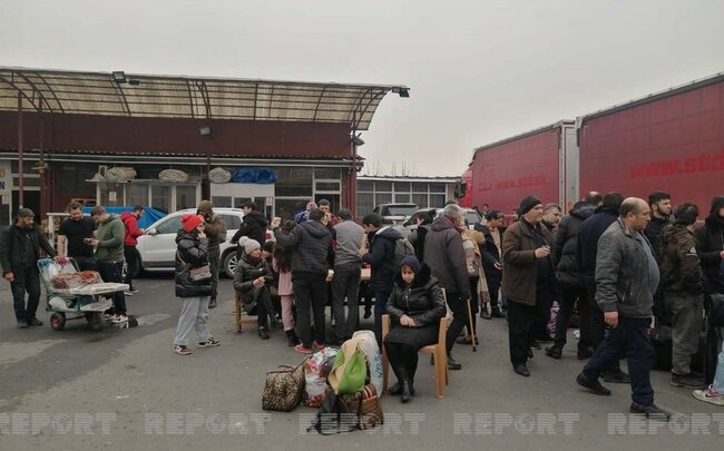 Ukraynadan daha 100 azərbaycanlı Türkiyə vasitəsilə Bakıya yola salınıb