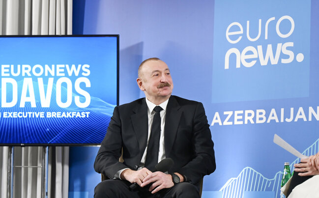 Prezident Davosda "Euronews"a müsahibə verdi - Fotolar