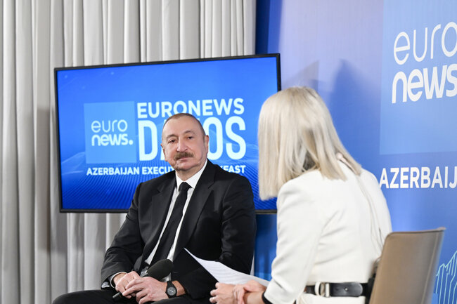 Prezident Davosda "Euronews"a müsahibə verdi - Fotolar