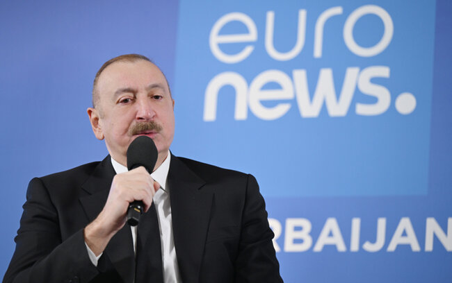 Prezident Davosda "Euronews"a müsahibə verdi - Fotolar