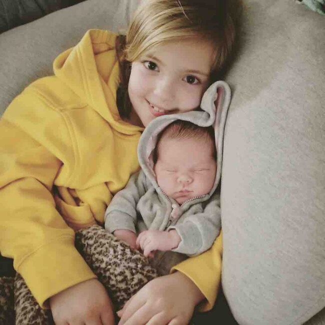 Valideynlər altını isladan 8 yaşlı qızı BOĞUB ÖLDÜRDÜLƏR - FOTOLAR