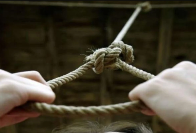 Abşeronda müəllim borca görə özünü öldürdü