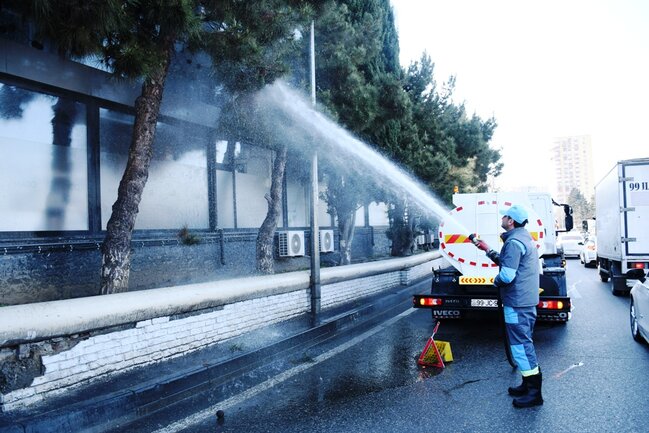 Bu gün Bakıda 550 küçə yuyulub - FOTO