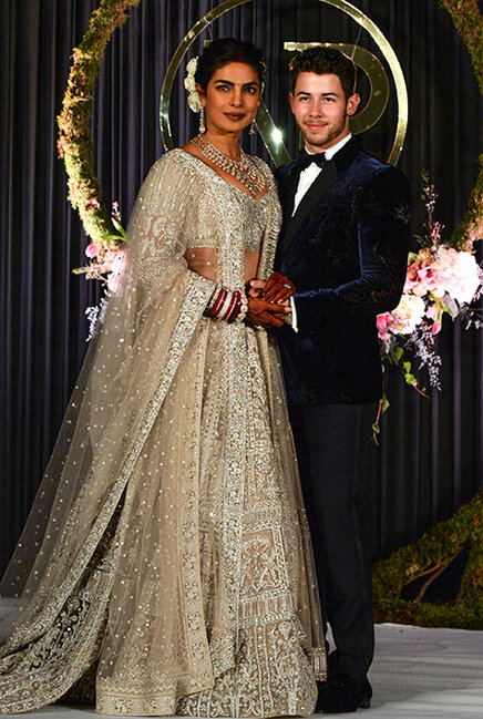 Priyanka Çopra özündən 10 yaş kiçik ərinə 20 milyonluq evində bunu hədiyyə etdi - FOTO - VIDEO