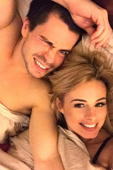 Bu erotik selfie cütlüyə baha başa gəldi