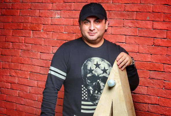 "Deyir danışdıq, görüşdük, sevişdik..." - Tolik ona sataşdı