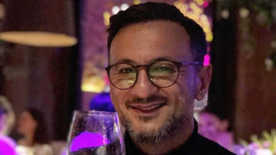 Anar Mədətov boşanması və yenidən evlənməsi şərəfinə QƏDƏH QALDIRDI - FOTO