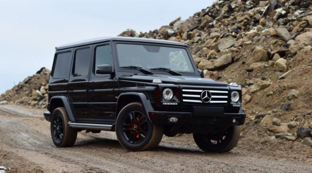 Polatların "Hansına minməliyəm" dediyi avtomobilləri polis bölməsi qarşısında sərgilənir - FOTO+VİDEO