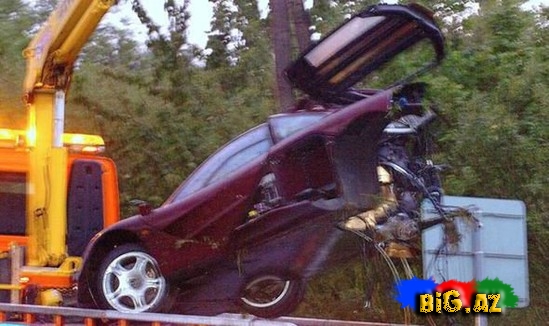 "Mister Bin" yanan maşınını 8 milyona satdı- FOTO