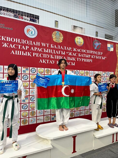 Azərbaycanlı gənc Taekvondoçular Qazaxıstanda 18 medal qazandı