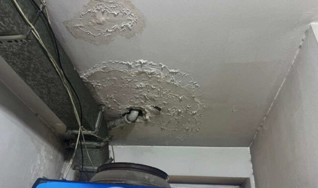 "Express Lounge" qeydiyyatsız işləyirmiş... - Fotolar