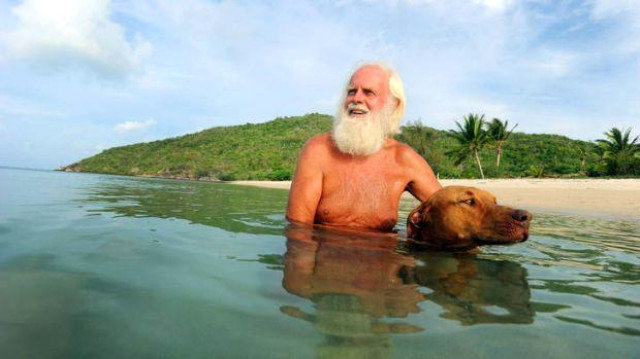 Dünyanın ən zəngin iş adamlarından biri indi tənha adada yaşayır — FOTOLAR