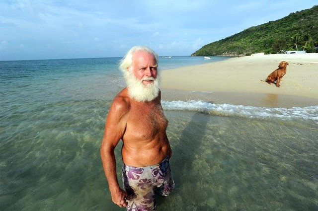 Dünyanın ən zəngin iş adamlarından biri indi tənha adada yaşayır — FOTOLAR