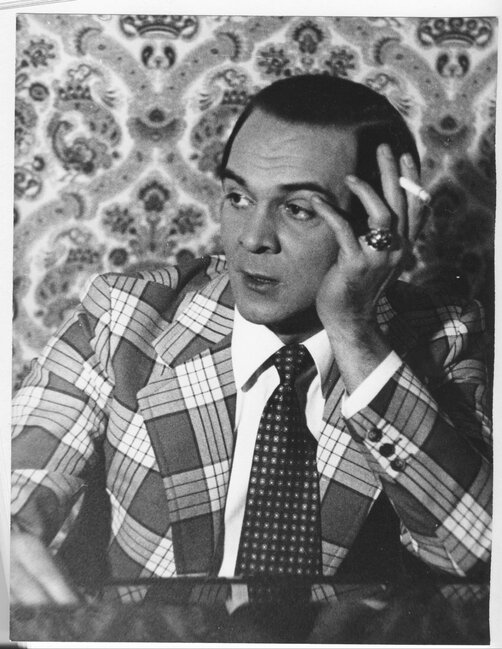 Emin ailəsinin Müslüm Maqomayevlə fotolarını yayımladı