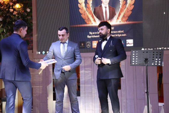 Məşhurların iştirakı ilə "Number one awards" mükafatlandırma tədbiri keçirildi - FOTO-VİDEO