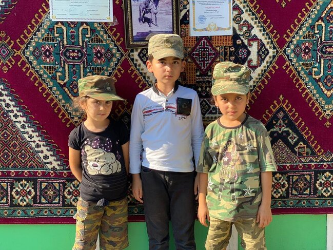 Məşhur azərbaycanlı modelyer Diana Ahadpur şəhidimizin 3 övladını himayəsinə götürdü