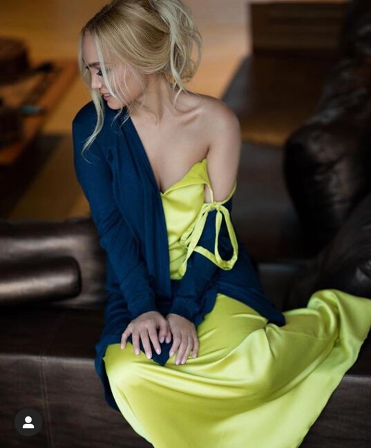 Nura Suri şort geyinib fotosessiya etdirdi, ağılları başdan aldı - FOTOLAR